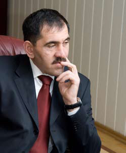 Президент Республики Ингушетия,<br>герой России Юнус-Бек Евкуров