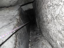 Рукотворная пещера-шахта<br/> в окрестностях села Заюково